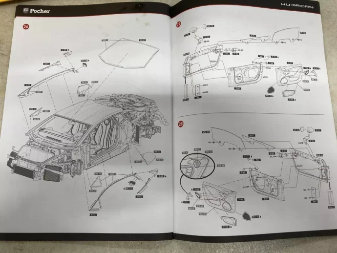ポケール 1/8 ランボルギーニ ウラカン 組立説明書