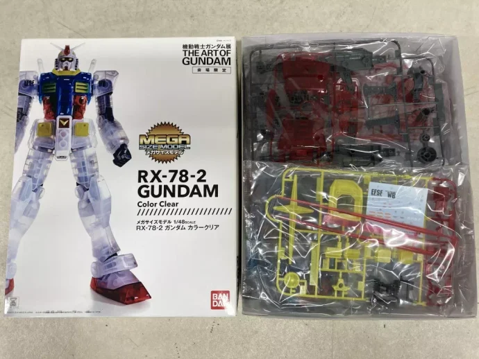 メガサイズモデル 1/48 RX-78-2 ガンダム カラークリア 中身